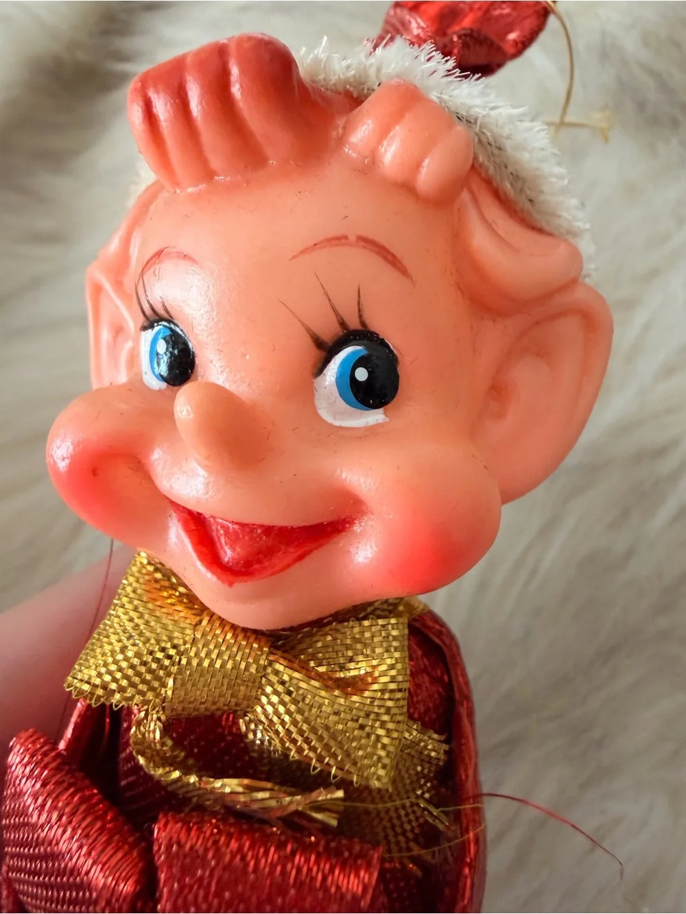 Metallic ‘Knee Huggers’ Mid century ornament (set of 2)